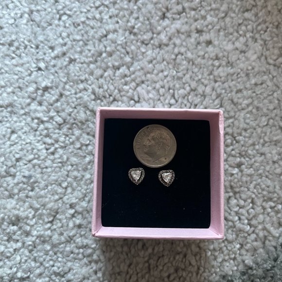 Pandora Elevated Heart Stud Earrings stearling silver small minimal simple - Picture 8 of 9